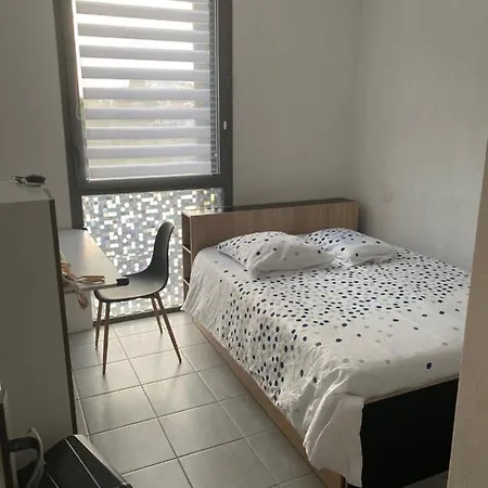 T4-85m2 terrasse&parking - métro bagatelle Appartement